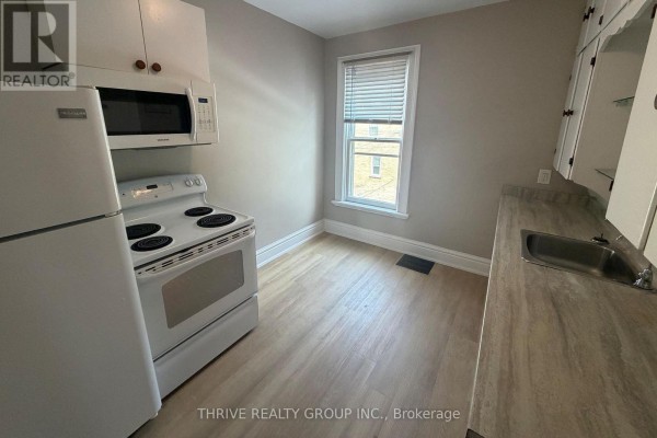 Upper - 642 Richmond Street, London East, ON N6A3G6 Photo 5