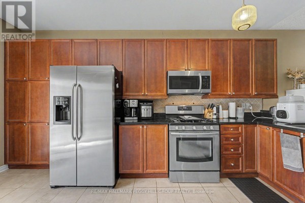 Upper - 65 Jessica Drive, Barrie, ON, photo 3