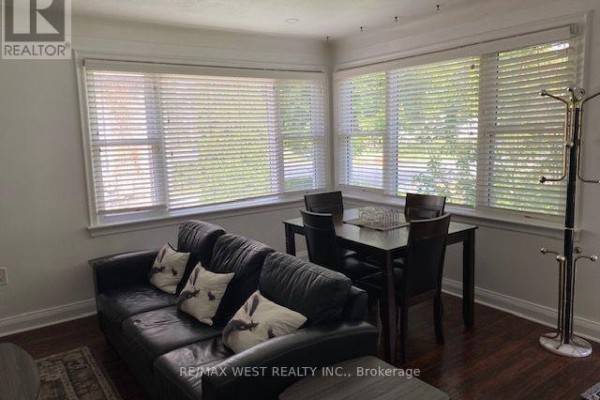 Bedroom 3 - Upper - 6722 Dunn Street, Niagara Falls, ON L2G2R1 Photo 4