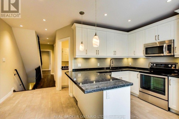 Bedroom 2 - Upper - 68 Redwood Avenue, Toronto, ON M4L2S6 Photo 5