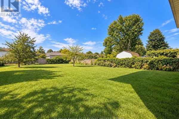 Upper - 7 Harrow Court, London South, ON N6C5A6 Photo 5