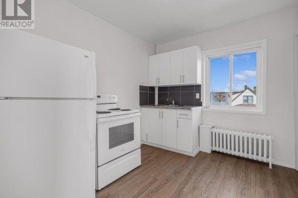 Upper - 7 Maitland Street, Thorold, ON, photo 2