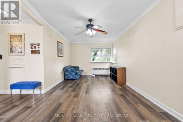 Upper - 73 Hillview Road, St  Catharines, ON L2S1S8 Photo 4