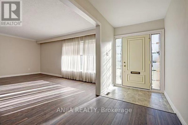 Kitchen - Upper - 80 Alamosa Drive, Toronto, ON M2J2N9 Photo 3