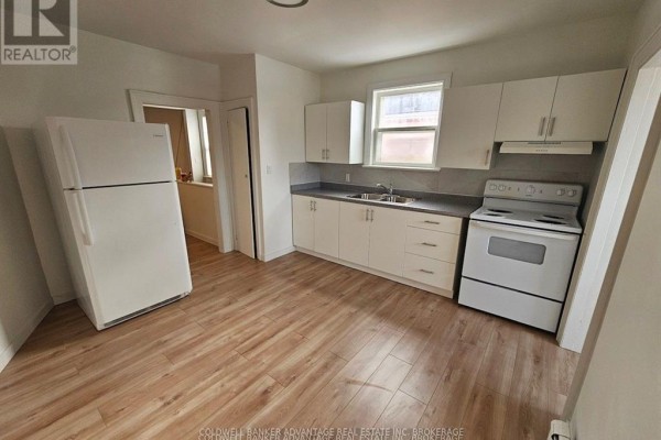 Upper - 832 King Street, Port Colborne, ON L3K4J5 Photo 4