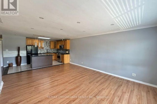 Upper - 840 Danforth Road, Toronto, ON M1K1H5 Photo 2