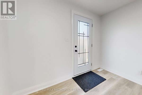 Upper - 85 Primula Crescent, Toronto, ON M9L1J9 Photo 3