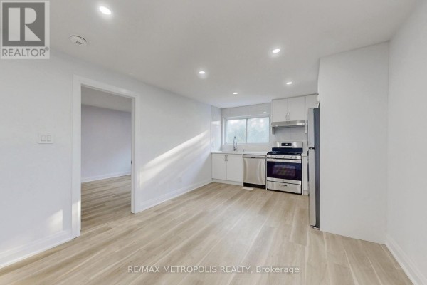 Upper - 85 Primula Crescent, Toronto, ON M9L1J9 Photo 4