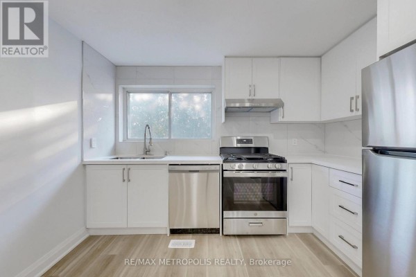 Upper - 85 Primula Crescent, Toronto, ON M9L1J9 Photo 5