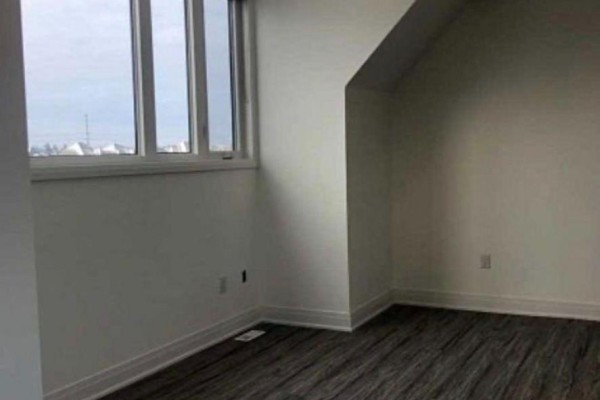 Upper - 85 Vedette Way, Vaughan, ON L4H4K3 Photo 4