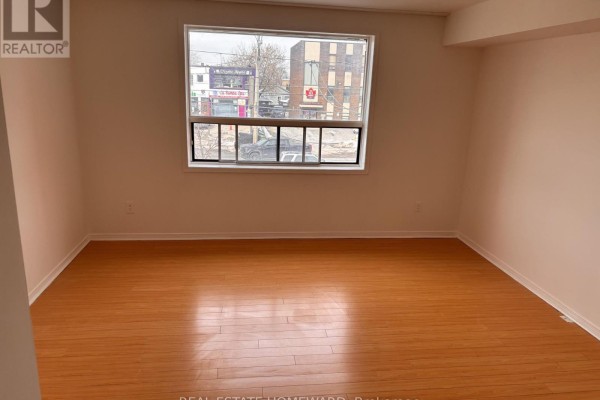 Upper - 879a Wilson Avenue, Toronto, ON M3K1E6 Photo 4