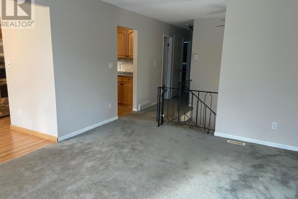 Dining room - Upper - 9 Stonegate Drive, St  Catharines, ON L2P3K9 Photo 3