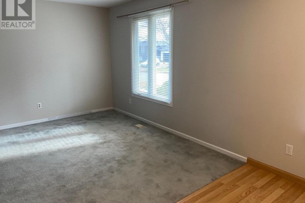 Primary Bedroom - Upper - 9 Stonegate Drive, St  Catharines, ON L2P3K9 Photo 4