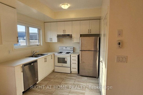 Upper - 9430 Bayview Avenue, Richmond Hill, ON L4C5G9 Photo 5
