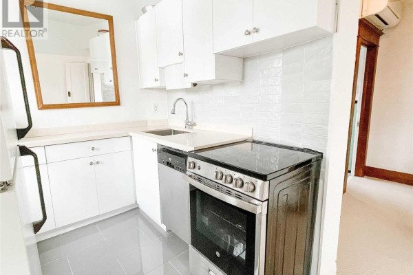 Kitchen - #upper - 98 Woodycrest Avenue, Toronto, ON M4J3A9 Photo 2