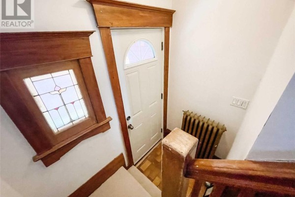 Primary Bedroom - #upper - 98 Woodycrest Avenue, Toronto, ON M4J3A9 Photo 4