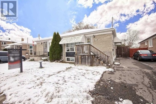 Upper - 99 Overture Road, Toronto, ON M1E2W3 Photo 2