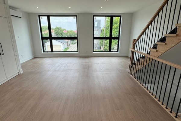 Dining room - Upper - 99 Ypres Road, Toronto, ON M6M3X2 Photo 3