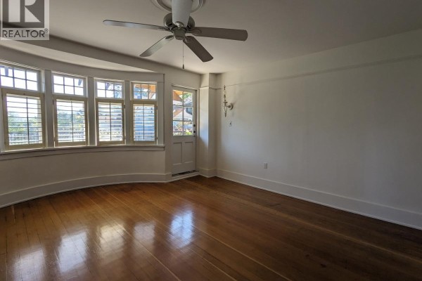 Upper 1 1631 Dunbar Street, Vancouver, BC V6R3L7 Photo 5