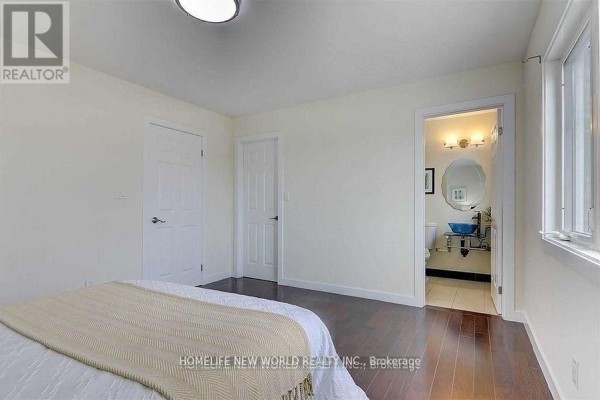 # Upper-2 - 30 Rural Avenue, Toronto, ON M1S2C9 Photo 4