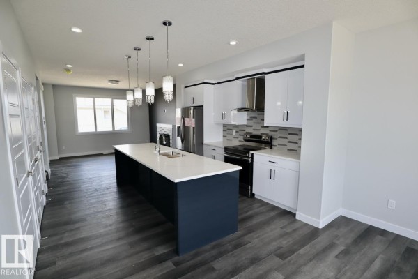 #upper 284 Rolston Wd, Leduc, AB T9E1G5 Photo 2