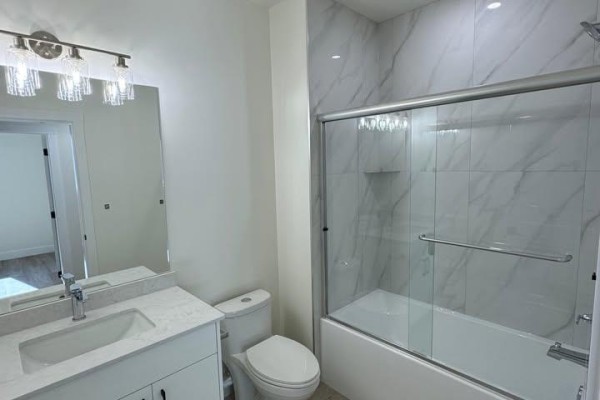 Upper 46697 Brice Road, Fairfield Island, Chilliwack, BC V2P3V6 Photo 4