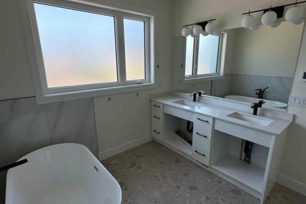 Upper 46697 Brice Road, Fairfield Island, Chilliwack, BC V2P3V6 Photo 5