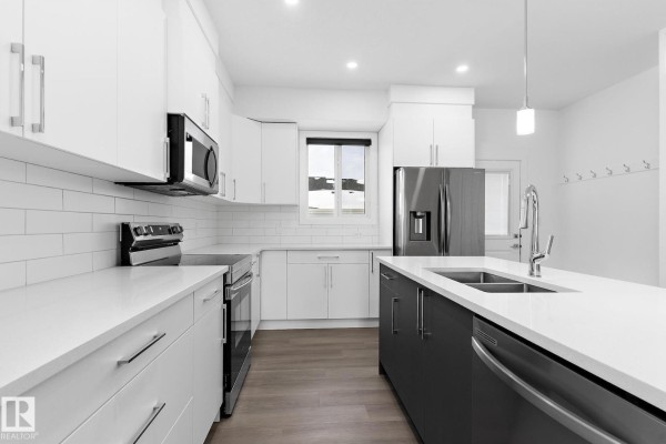 #upper 6630 46 Av, Beaumont, AB T4X2Z4 Photo 5