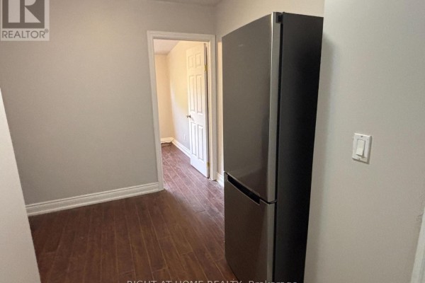 Upper A - 507 Oakwood Avenue, Toronto, ON M6E2W9 Photo 4