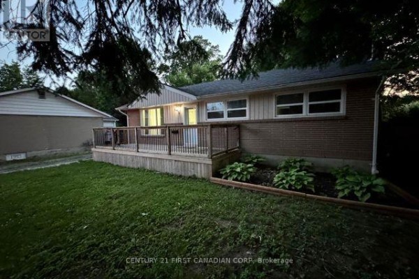 Upper Level - 31 Thorncrest Crescent, London South