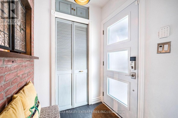 Primary Bedroom - Upper Level - 32 Seventh Street, Toronto, ON M8V3B2 Photo 4