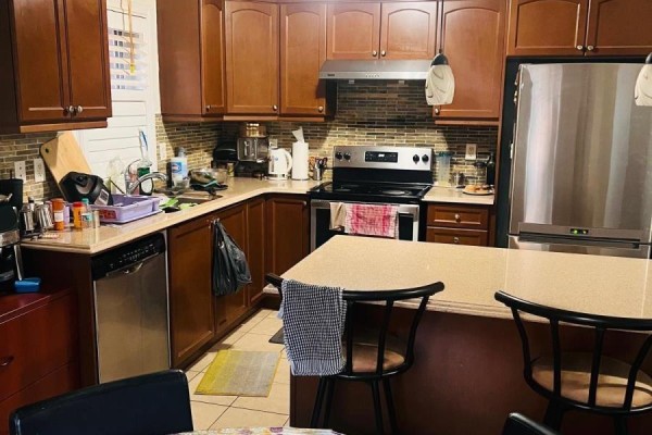 Kitchen - Upper Main - 17 Agricola Road, Brampton, ON L7A0V1 Photo 5