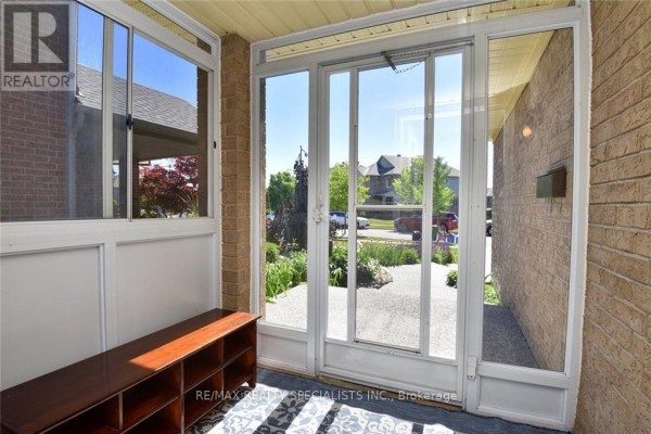 Upper Room - 310 Brigadoon Drive, Hamilton, ON L9C0B7 Photo 5