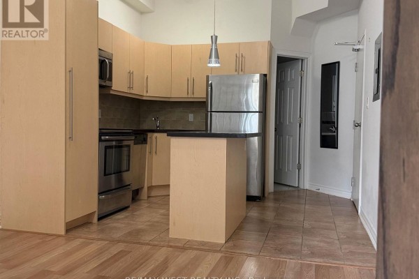 Upper Unit - 1090a Bloor Street W, Toronto, ON M6H1M6 Photo 3