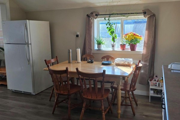 Living room - Upper Unit - 309 Cedar Street N, Timmins, ON P4N6J7 Photo 2