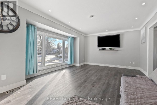 Upper Unit - 8327 Parkway Drive, Niagara Falls, ON L2G6W8 Photo 5
