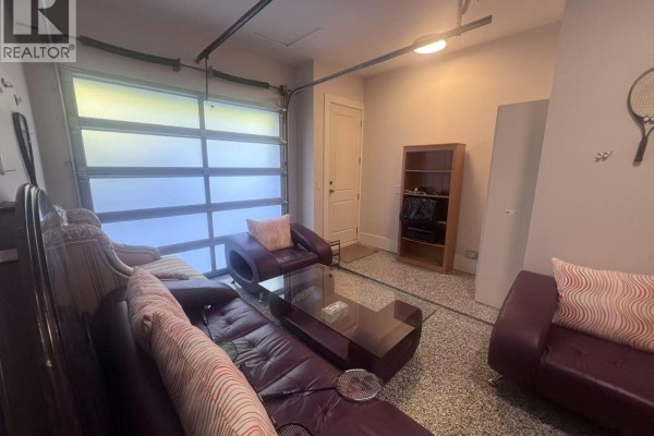 Upstairs 1310 Tyrol Road, West Vancouver, BC V7S2L6 Photo 5