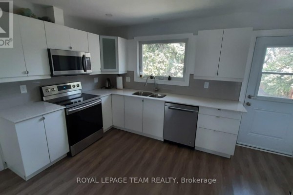 Upstrs - 1015 Pinecrest Road, Ottawa, ON K2B6B6 Photo 4