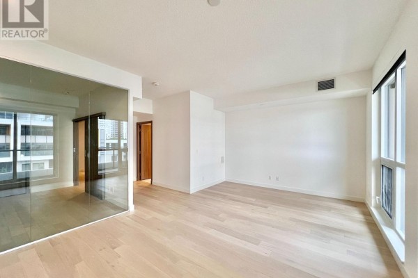 V316 - 27 Mcmahon Drive, Toronto, ON, photo 3