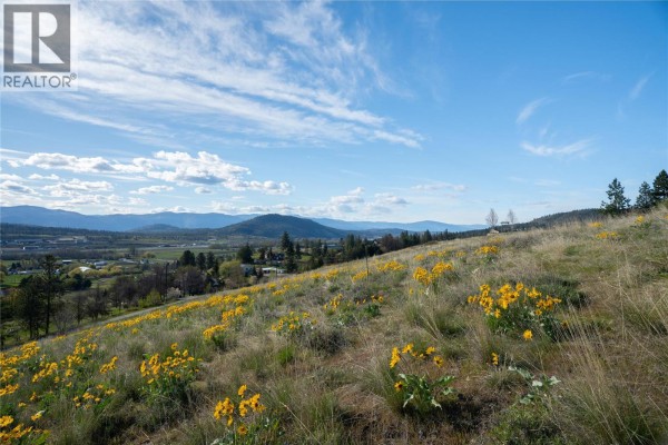 5152 Whitetail Drive, Kelowna, BC, photo 3