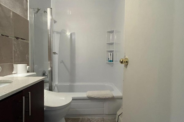 Wholeonebedroom Unit Main - 3 Pembroke St Street, Toronto, ON M5A2N6 Photo 3