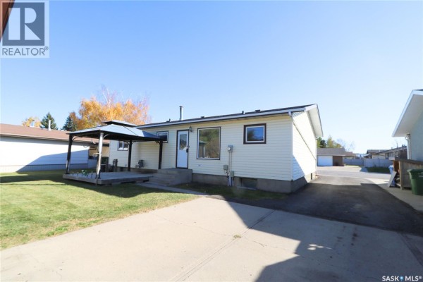 Dining room - 180 Mcburney Drive, Yorkton, SK S3N3M4 Photo 2